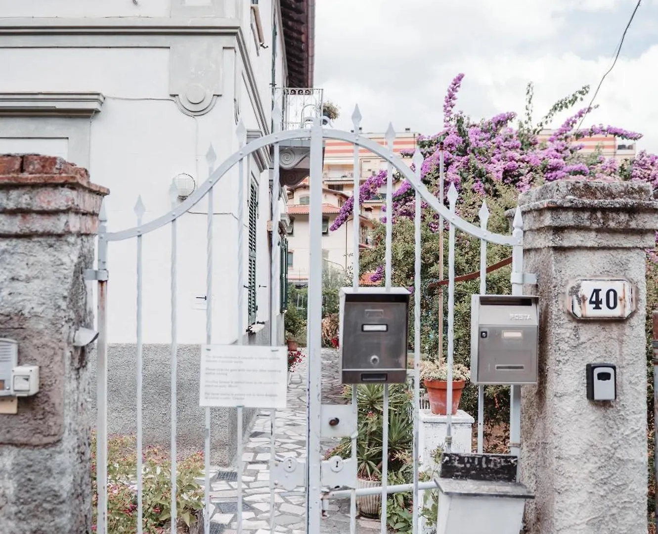 Apartment Casa Elegante In Mezzo Al Verde La Spezia Italy